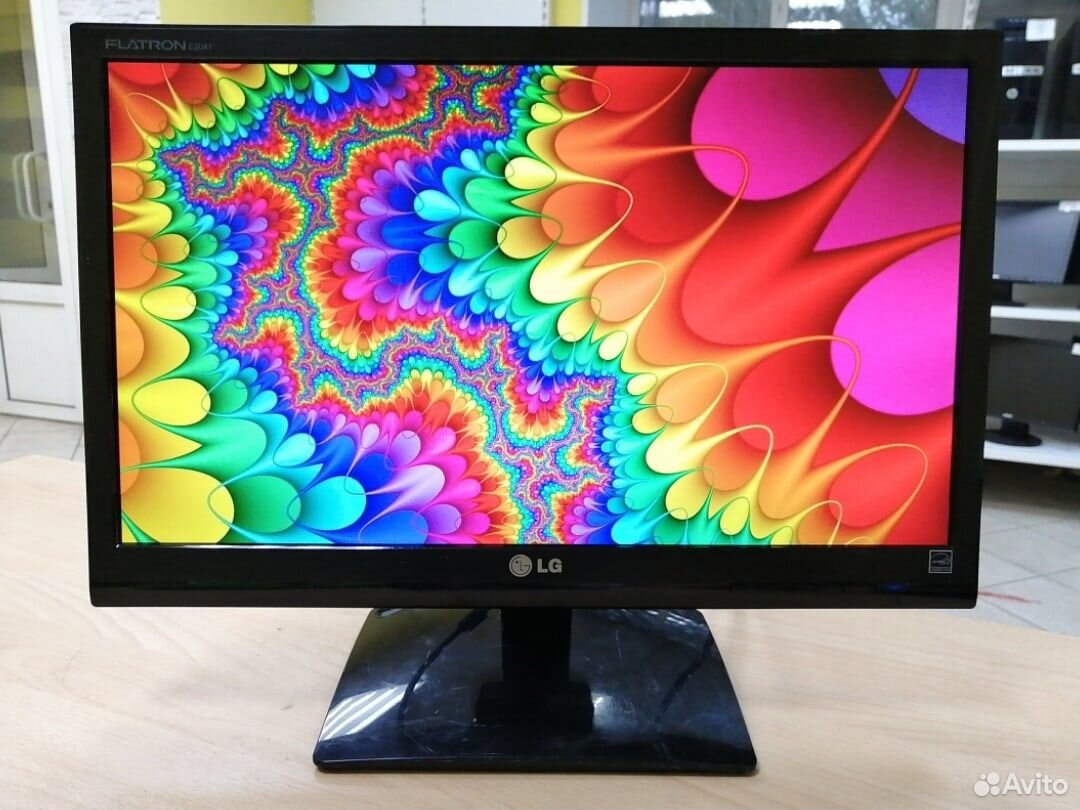 Монитор LG E2041 20"